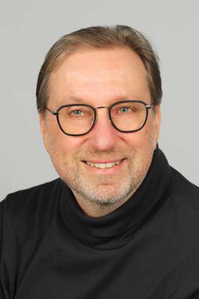 <b>Marc Schulz</b> Geschäftsführer E-Mail: svk-schulz@t-online. ... - Schulz_Marc